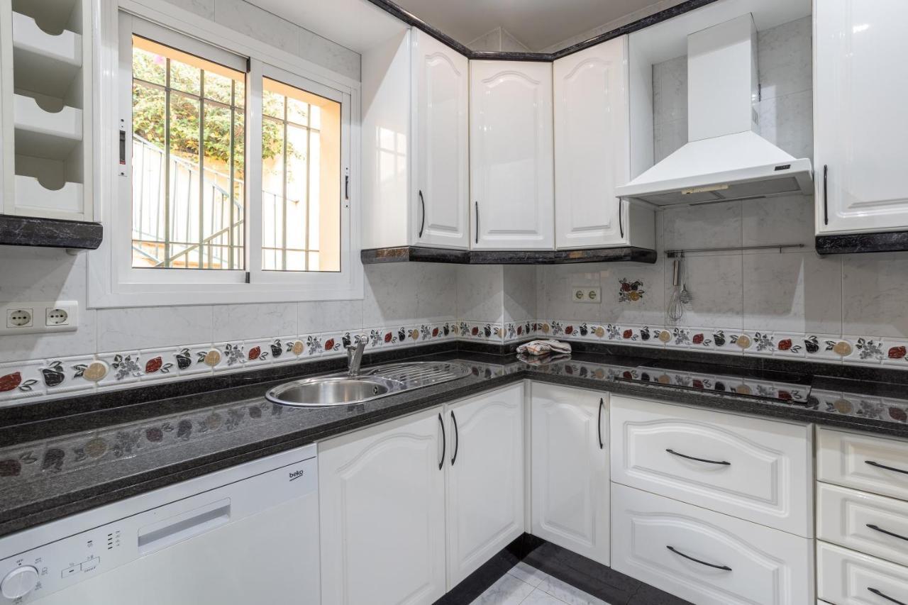 Las Flores 5 - Large Townhouse 네르하 외부 사진